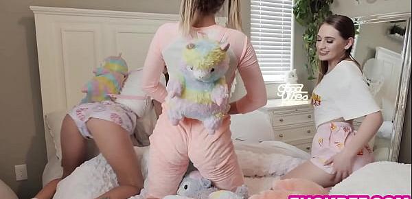  Teen party with Emma Hix and her BFFs doing spin the bottle turns into an orgy